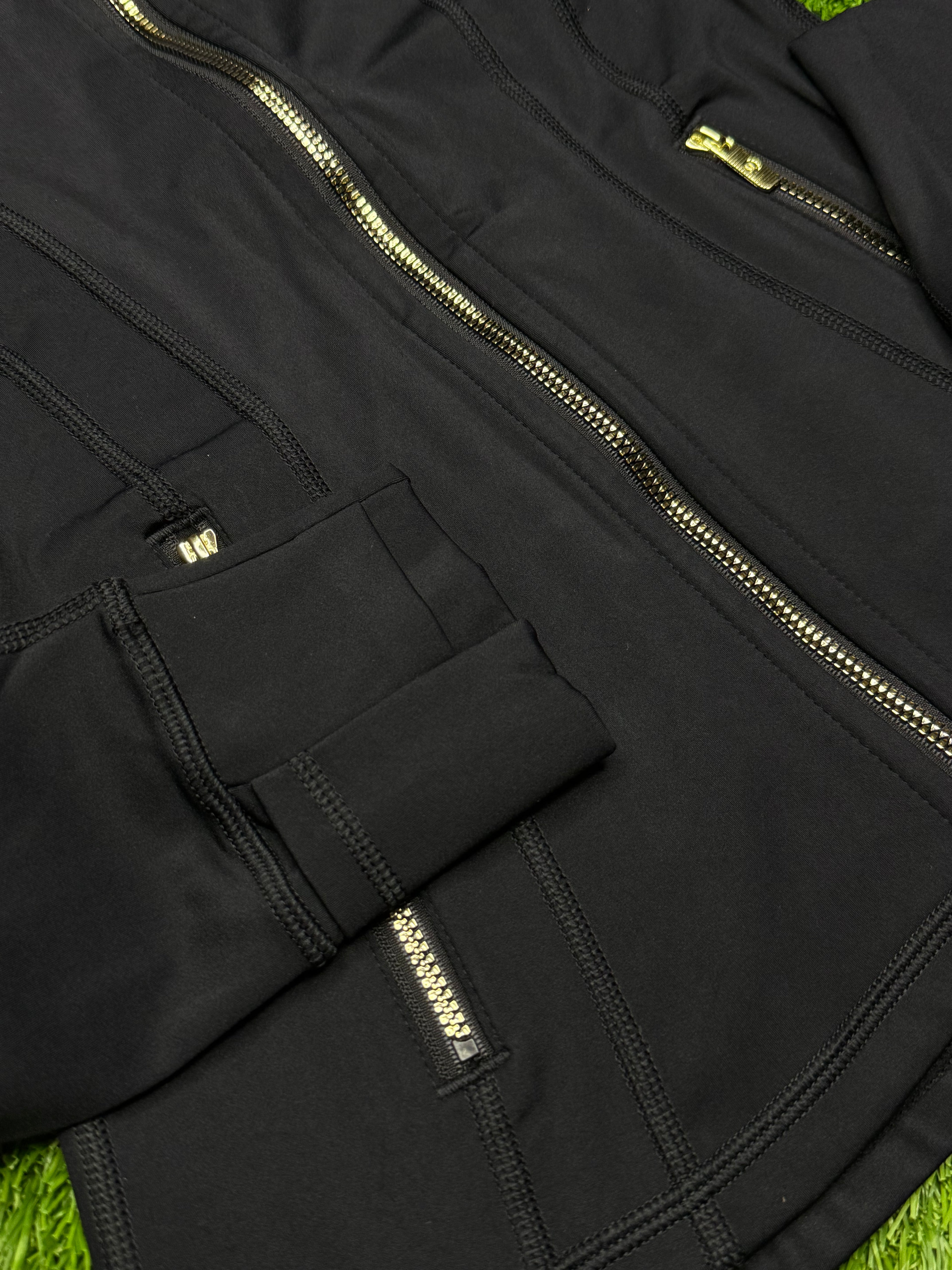 black w/ gold zipper lulu define set
