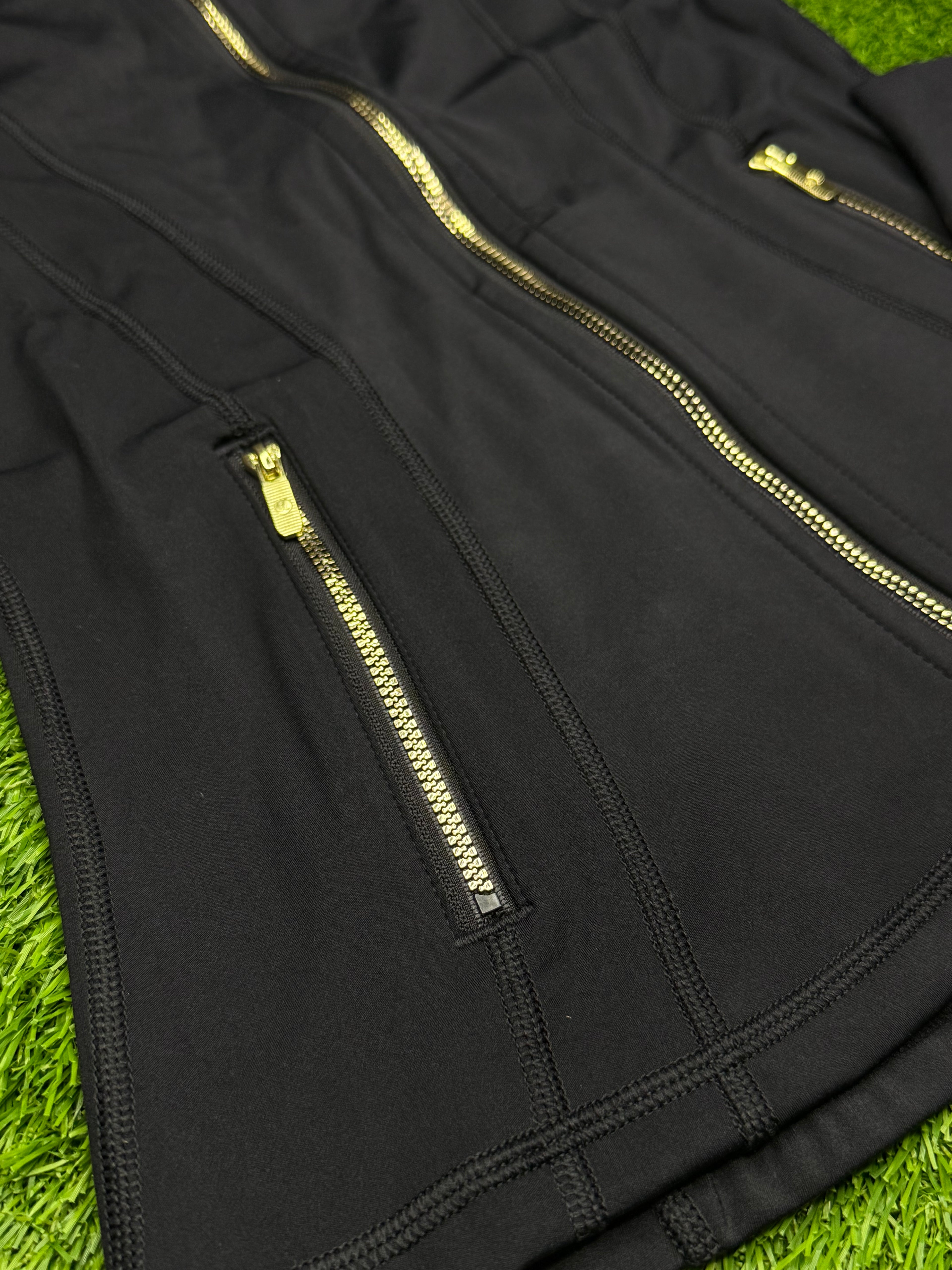 black w/ gold zipper lulu define set